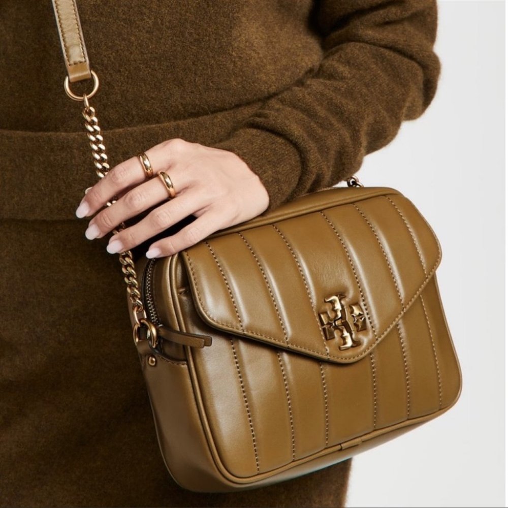 🔥NeW! Tory Burch Kira Quilted Camera Bag - Picture 8 of 17